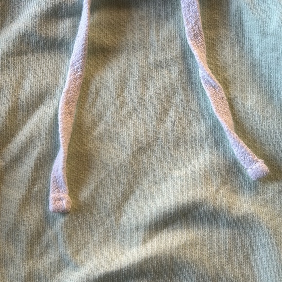 🌟Women’s Fleece Mint Green Long Sleeve Hoodie - Picture 7 of 9